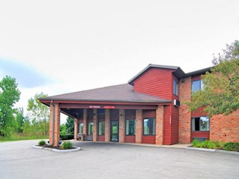 Quality Inn Grand Rapids South-Byron Center Cutlerville Exterior photo